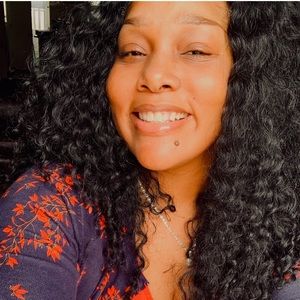 Meet your Posher, Lori ann